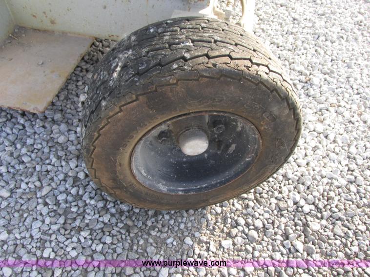 image for item F5465 Strato Lift 8RX SRX-20 scissor lift