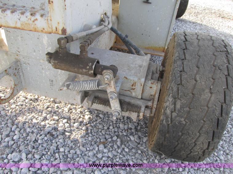 image for item F5465 Strato Lift 8RX SRX-20 scissor lift