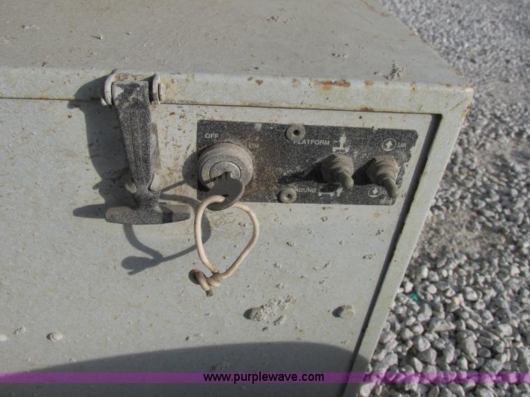 image for item F5465 Strato Lift 8RX SRX-20 scissor lift