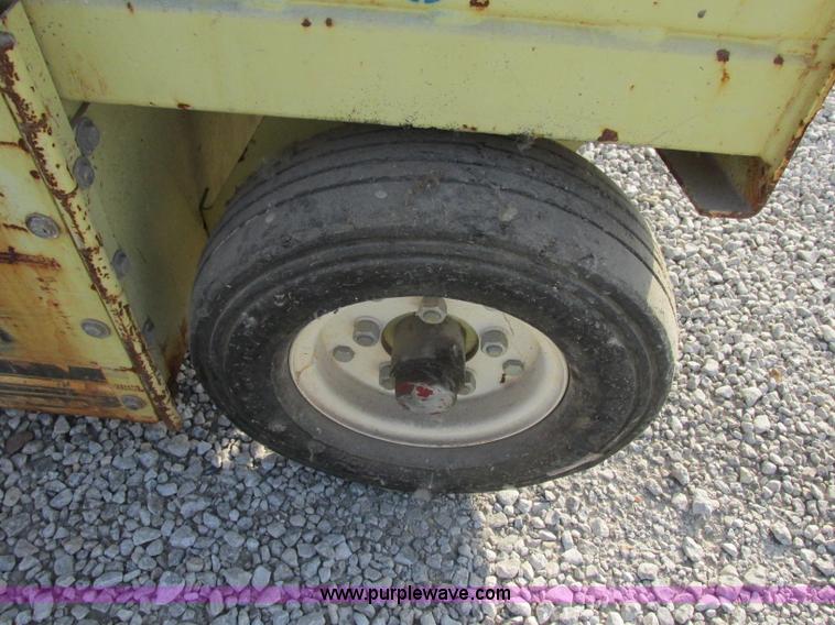 image for item F5466 JLG Commander CM1732 electric scissor lift