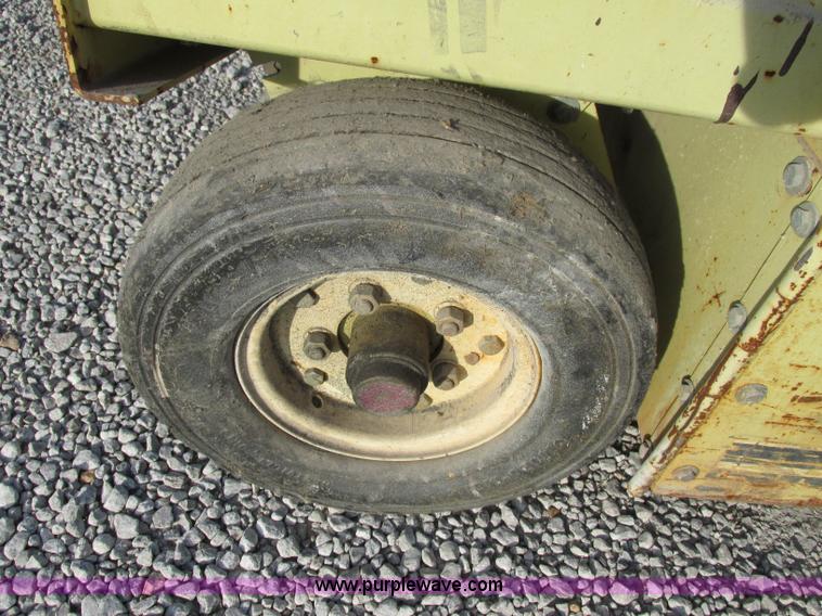 image for item F5466 JLG Commander CM1732 electric scissor lift