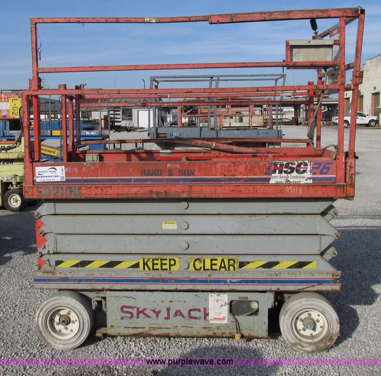 image for item F5467 1994 Sky Jack II SJ4626 scissor lift