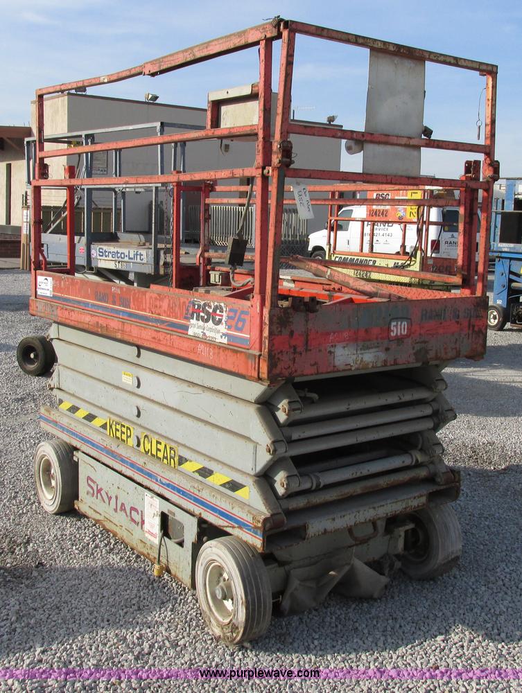image for item F5467 1994 Sky Jack II SJ4626 scissor lift