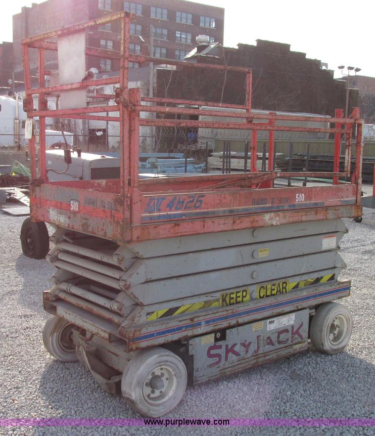 image for item F5467 1994 Sky Jack II SJ4626 scissor lift