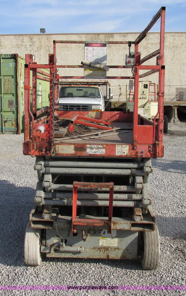 image for item F5467 1994 Sky Jack II SJ4626 scissor lift