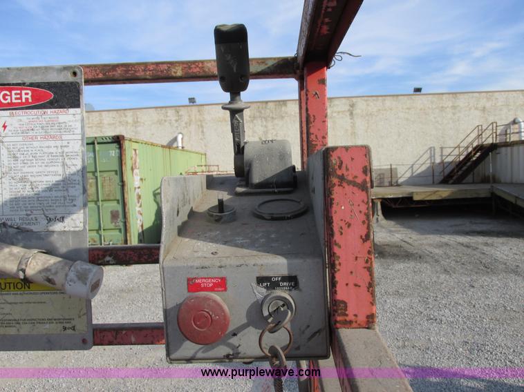 image for item F5467 1994 Sky Jack II SJ4626 scissor lift
