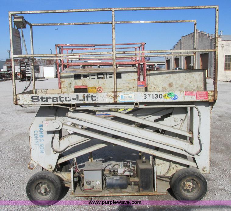 image for item F5470 Strato Lift CR-18 scissor lift