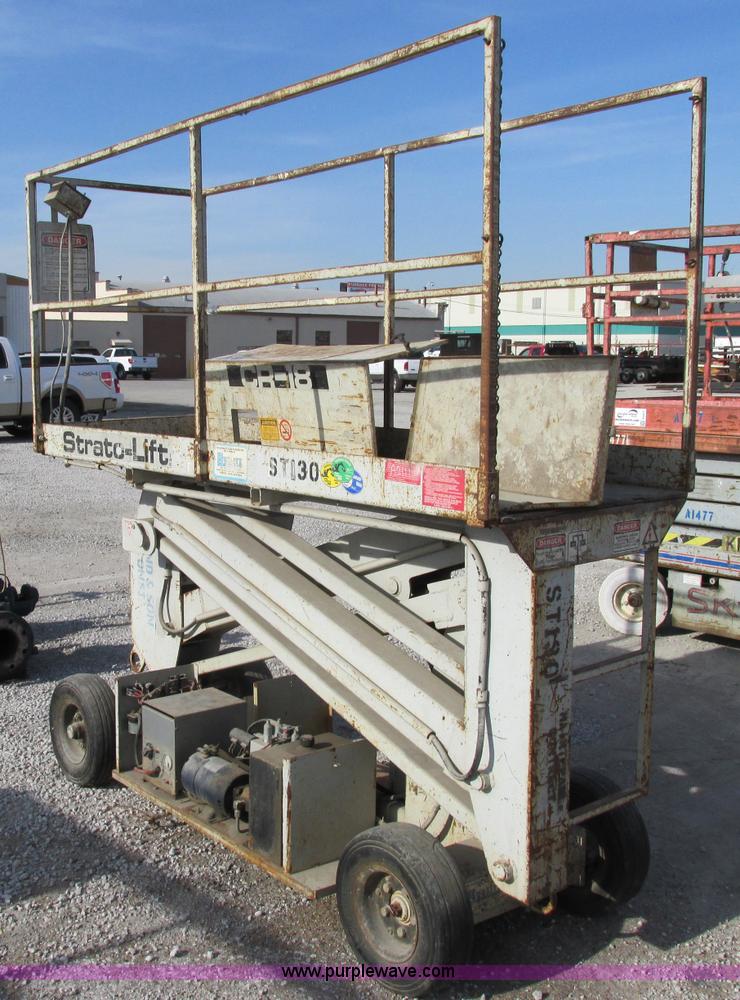 image for item F5470 Strato Lift CR-18 scissor lift
