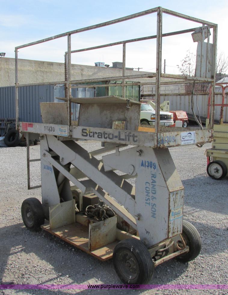 image for item F5470 Strato Lift CR-18 scissor lift
