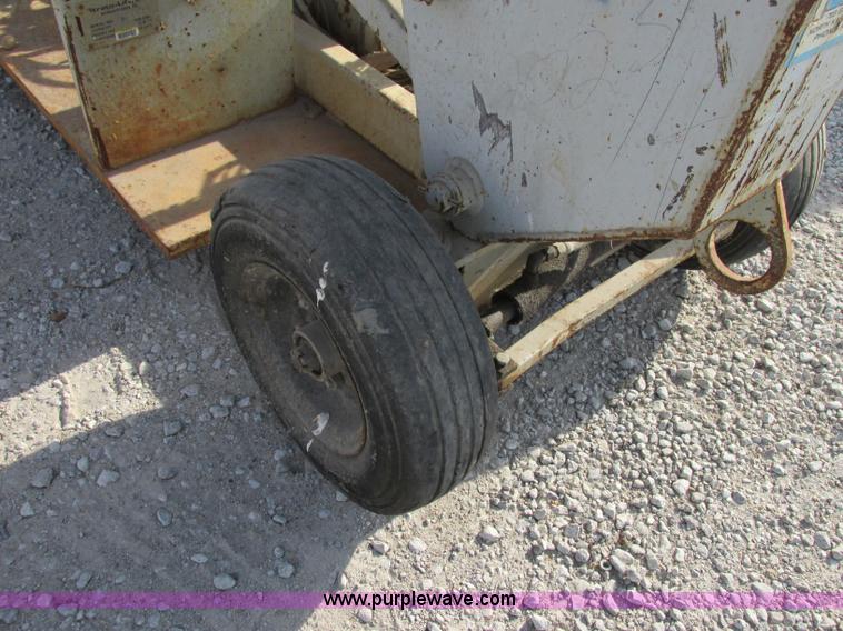 image for item F5470 Strato Lift CR-18 scissor lift