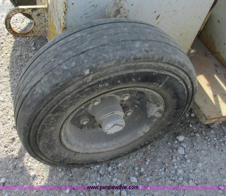 image for item F5470 Strato Lift CR-18 scissor lift