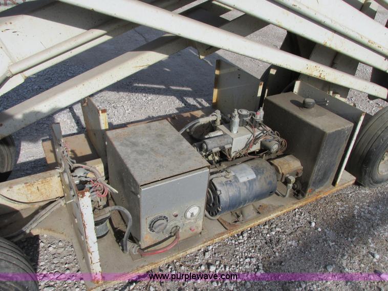 image for item F5470 Strato Lift CR-18 scissor lift