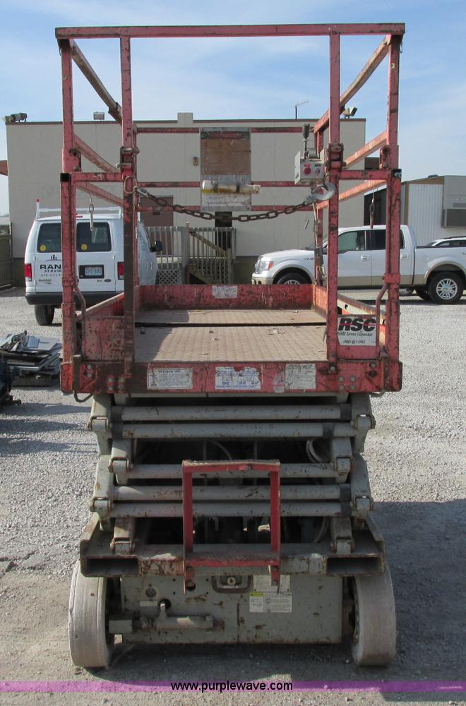 image for item F5471 1994 Sky Jack II 4626 scissor lift