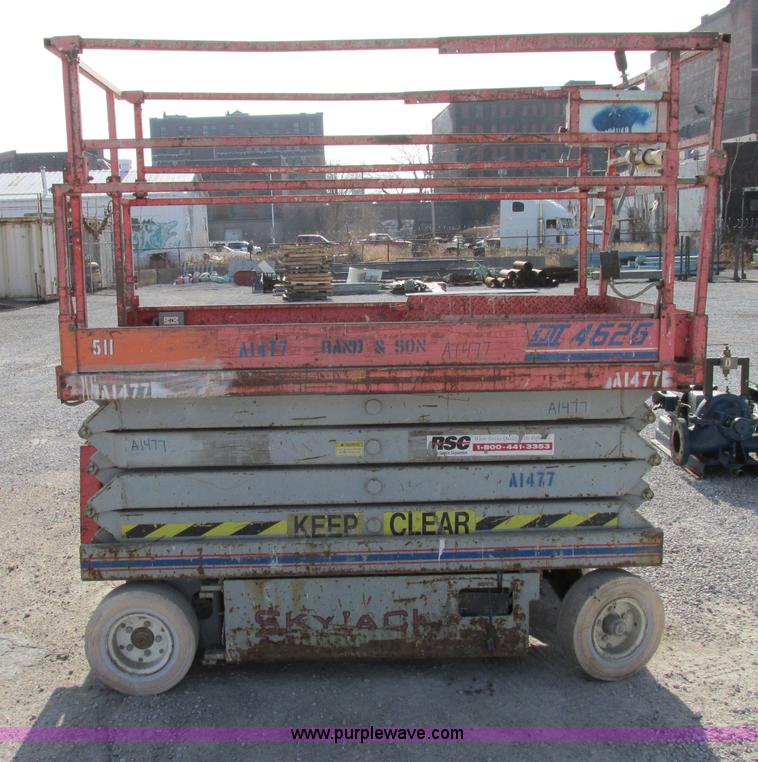 image for item F5471 1994 Sky Jack II 4626 scissor lift