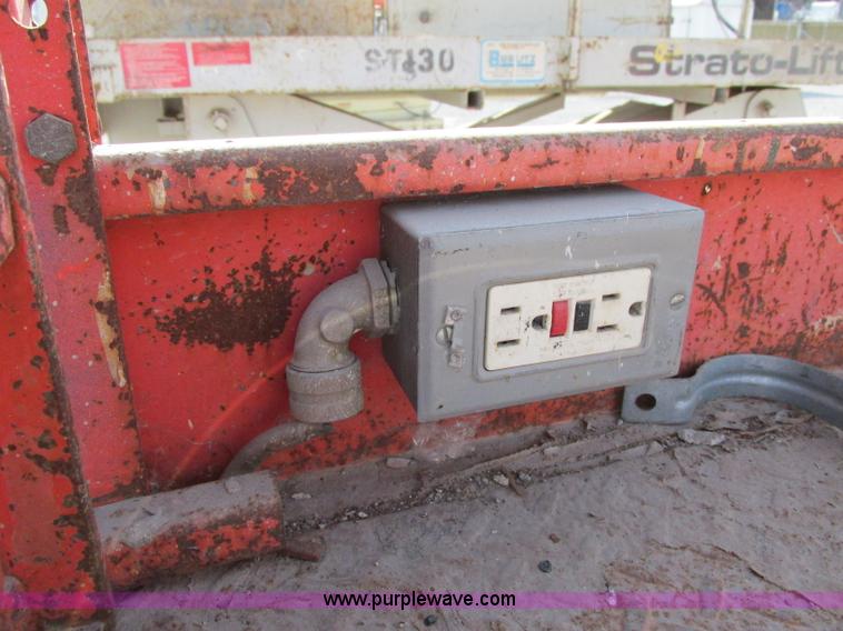 image for item F5471 1994 Sky Jack II 4626 scissor lift