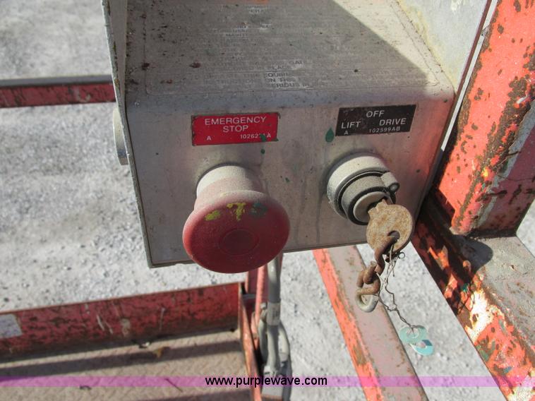 image for item F5471 1994 Sky Jack II 4626 scissor lift