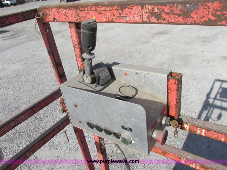 image for item F5471 1994 Sky Jack II 4626 scissor lift