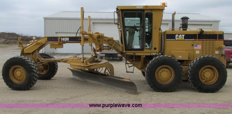 image for item F5472 1999 Caterpillar 140H articulated motor grader