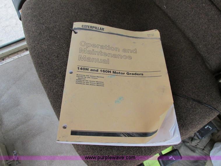 image for item F5472 1999 Caterpillar 140H articulated motor grader