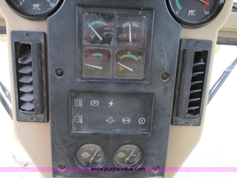 image for item F5472 1999 Caterpillar 140H articulated motor grader