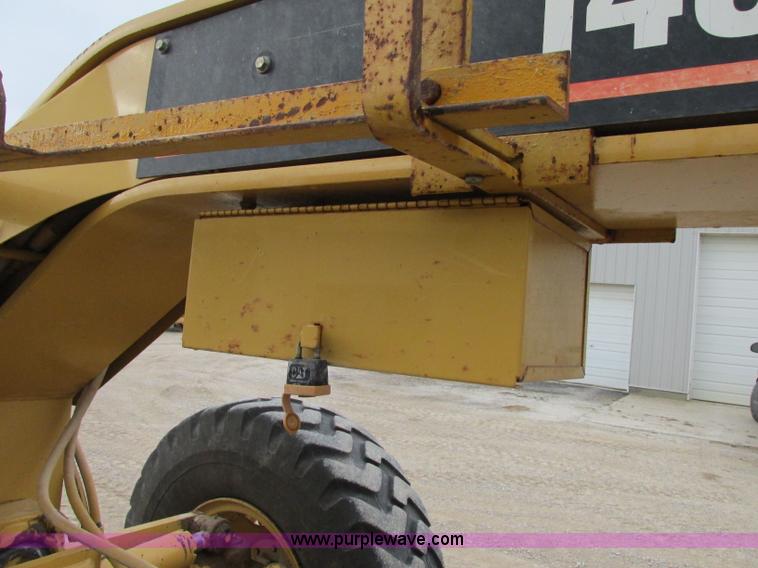 image for item F5472 1999 Caterpillar 140H articulated motor grader