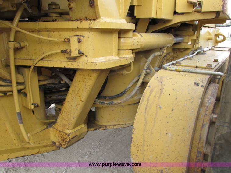 image for item F5472 1999 Caterpillar 140H articulated motor grader