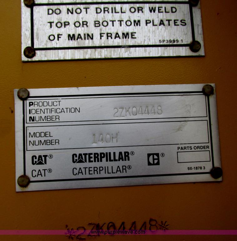 image for item F5472 1999 Caterpillar 140H articulated motor grader