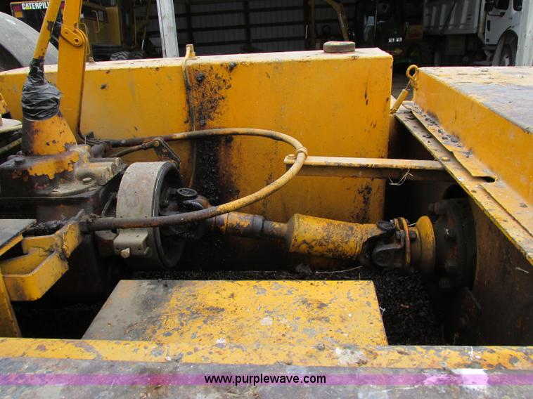 image for item F5473 Tampo SP312 pneumatic roller