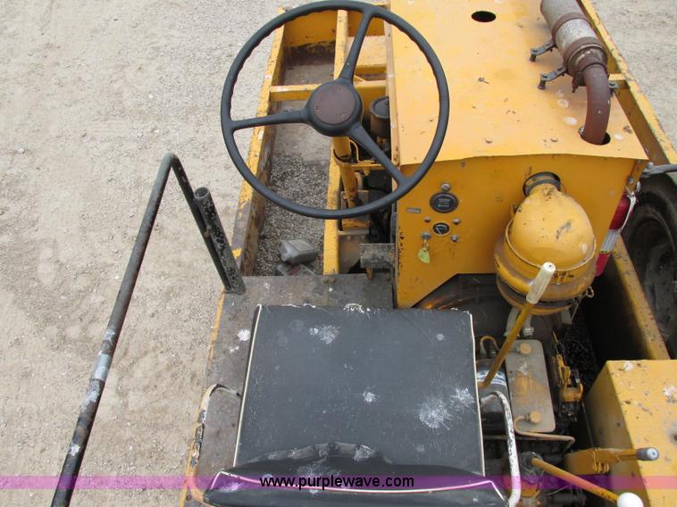 image for item F5473 Tampo SP312 pneumatic roller