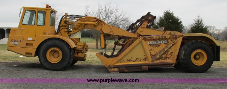 image for item F5474 1975 John Deere 860A elevating scraper