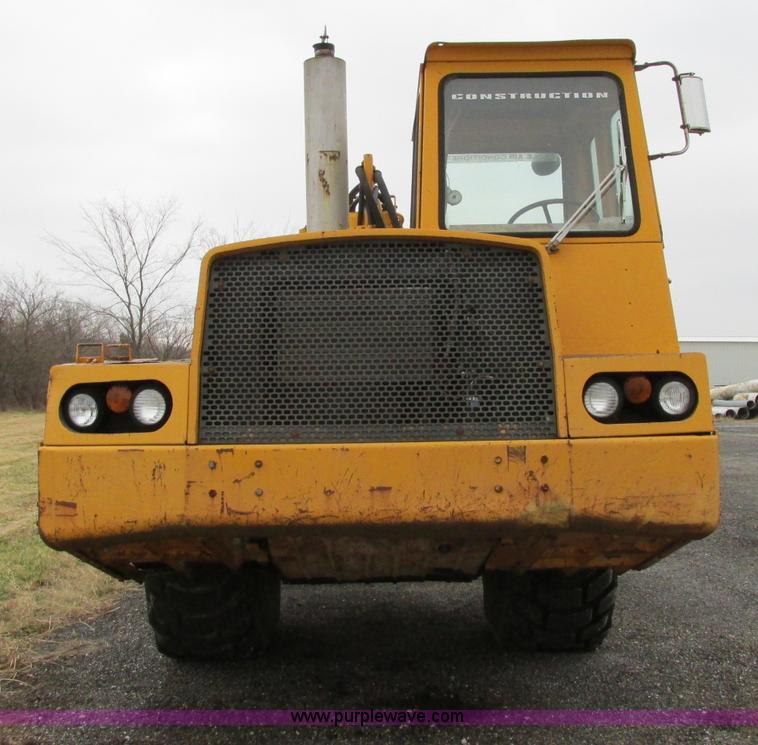 image for item F5474 1975 John Deere 860A elevating scraper