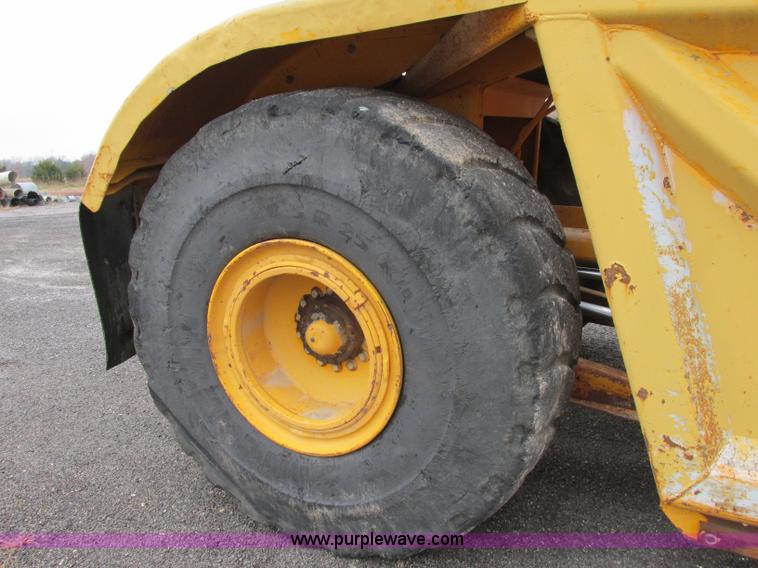 image for item F5474 1975 John Deere 860A elevating scraper