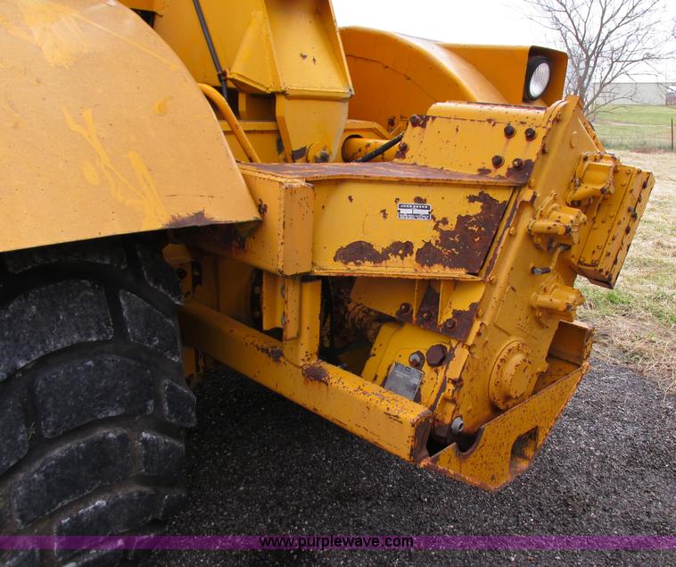 image for item F5474 1975 John Deere 860A elevating scraper