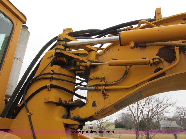 image for item F5474 1975 John Deere 860A elevating scraper