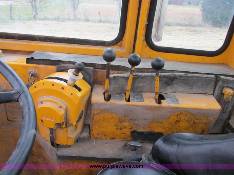 image for item F5474 1975 John Deere 860A elevating scraper