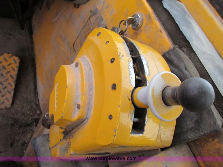 image for item F5474 1975 John Deere 860A elevating scraper