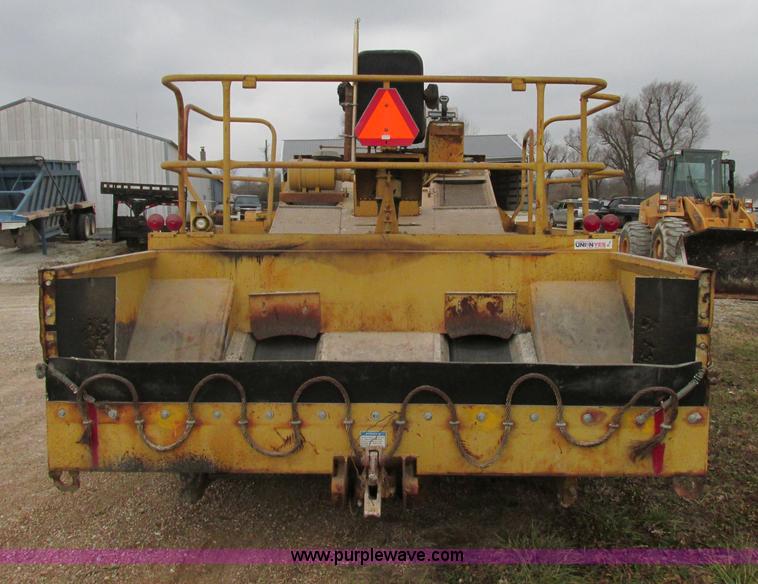 image for item F5475 Etnyre chip spreader