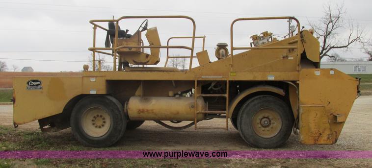 image for item F5475 Etnyre chip spreader