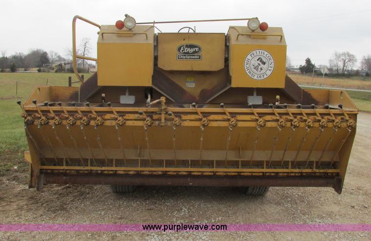 image for item F5475 Etnyre chip spreader