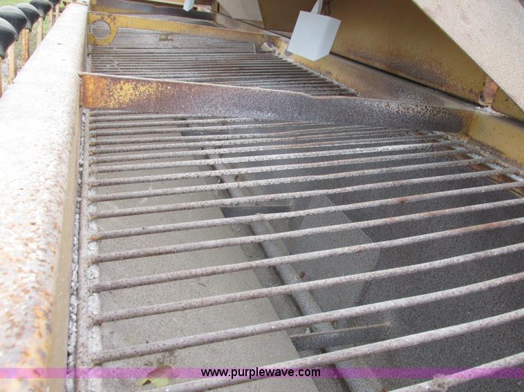 image for item F5475 Etnyre chip spreader