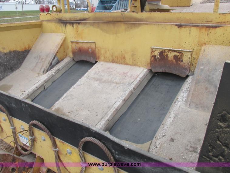 image for item F5475 Etnyre chip spreader