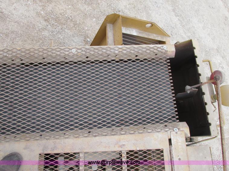 image for item F5475 Etnyre chip spreader