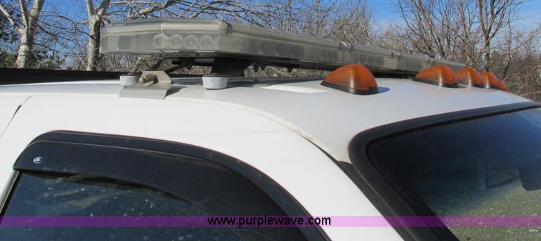 image for item F5480 2006 Ford F350 Super Duty XL SuperCab flatbed pickup truck