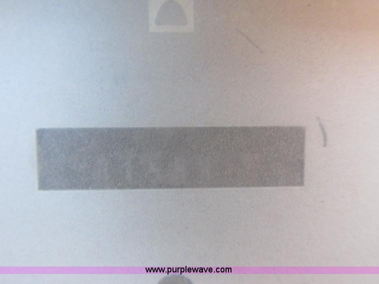 image for item F5481 2005 Komatsu SK815 skid steer