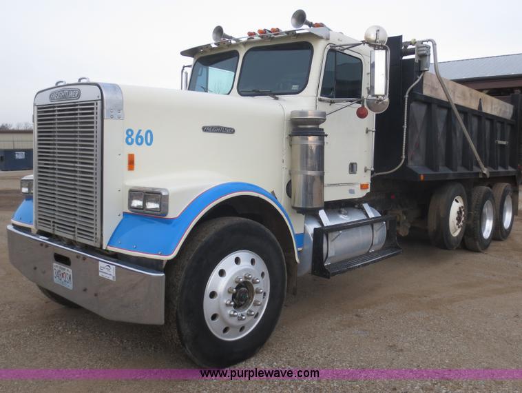 image for item F6744 1986 Freightliner FLC-64T dump truck