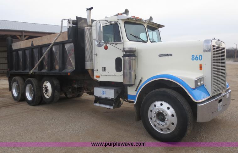 image for item F6744 1986 Freightliner FLC-64T dump truck