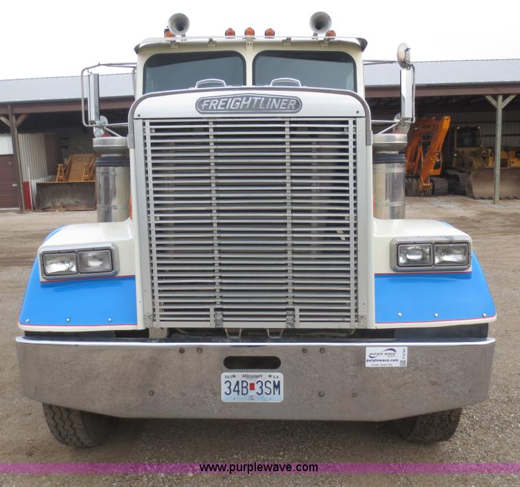image for item F6744 1986 Freightliner FLC-64T dump truck