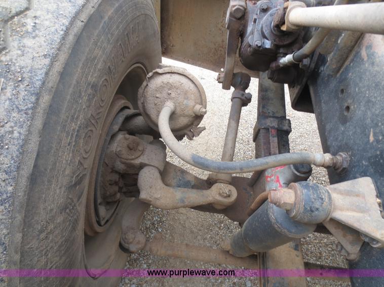 image for item F6744 1986 Freightliner FLC-64T dump truck