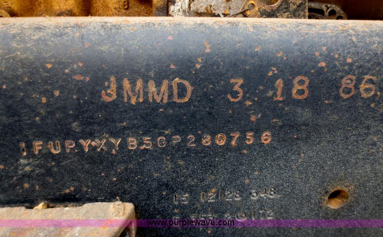 image for item F6744 1986 Freightliner FLC-64T dump truck