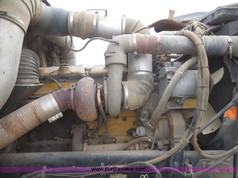 image for item F6744 1986 Freightliner FLC-64T dump truck